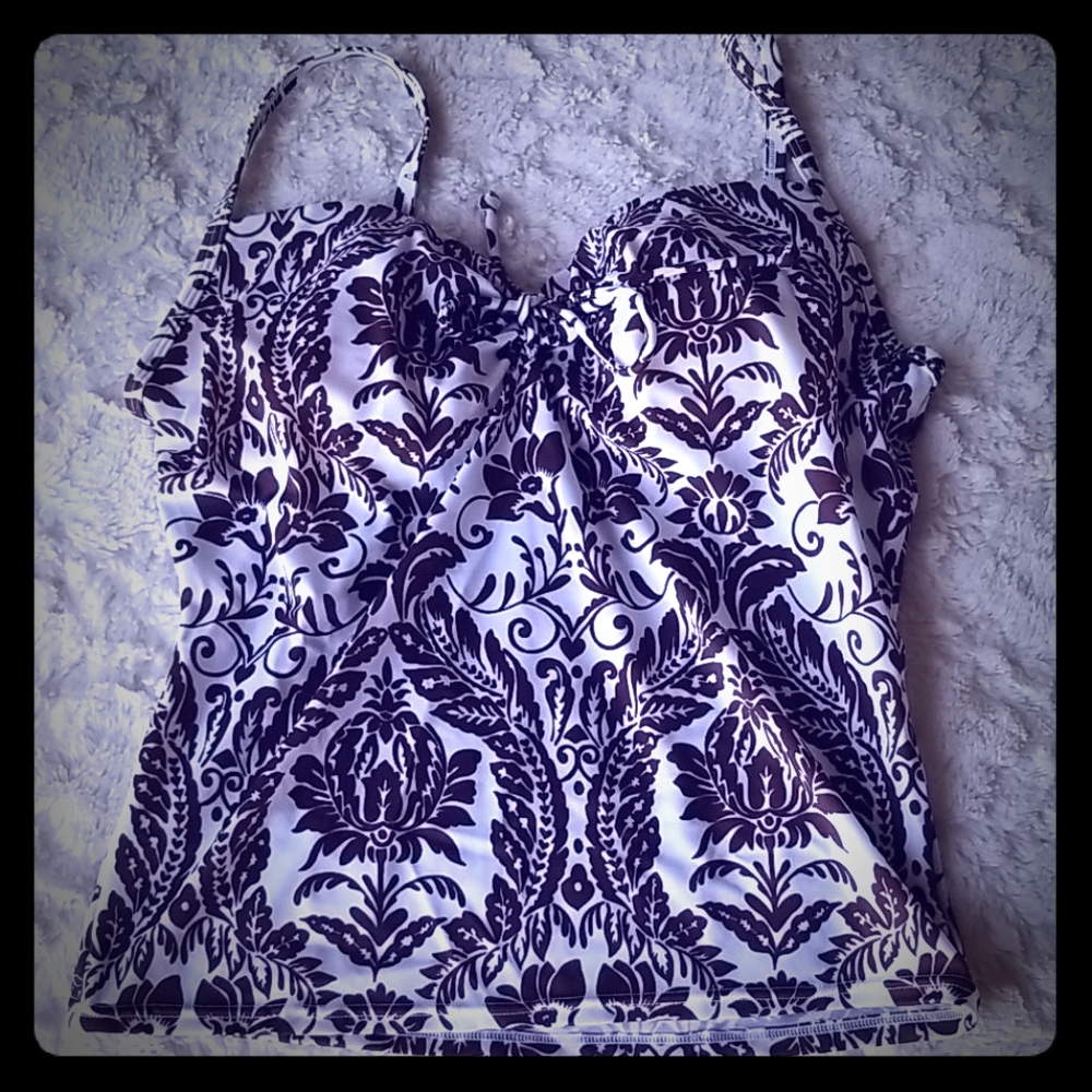 VICTORIA'S SECRET 36C bikini tankini swim top